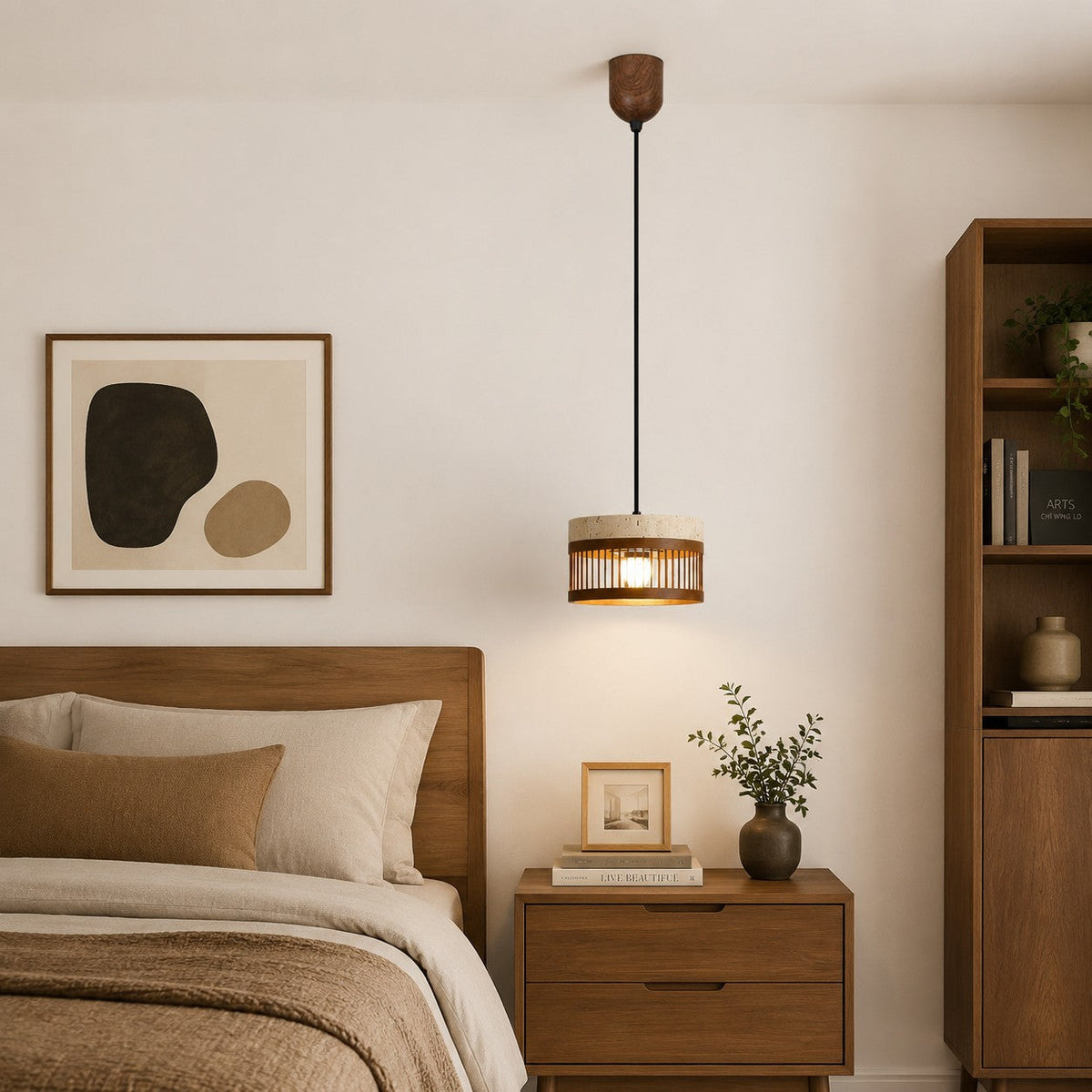 Vintage pendellampe i travertin og metal til spisestuen | Souliia