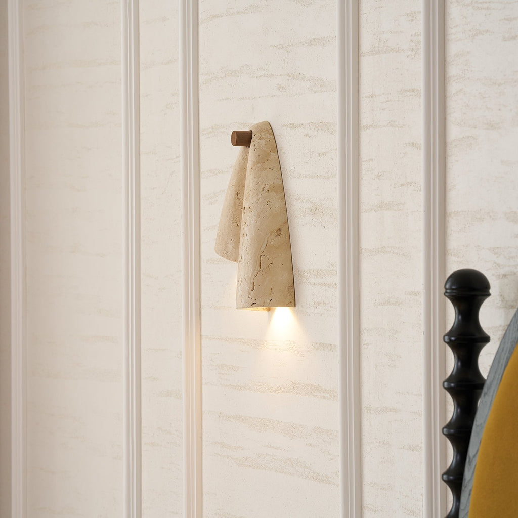 Travertin Wandleuchte – Minimalistischer Steinfackel-Dekor für Wohnzimmer | Souliia