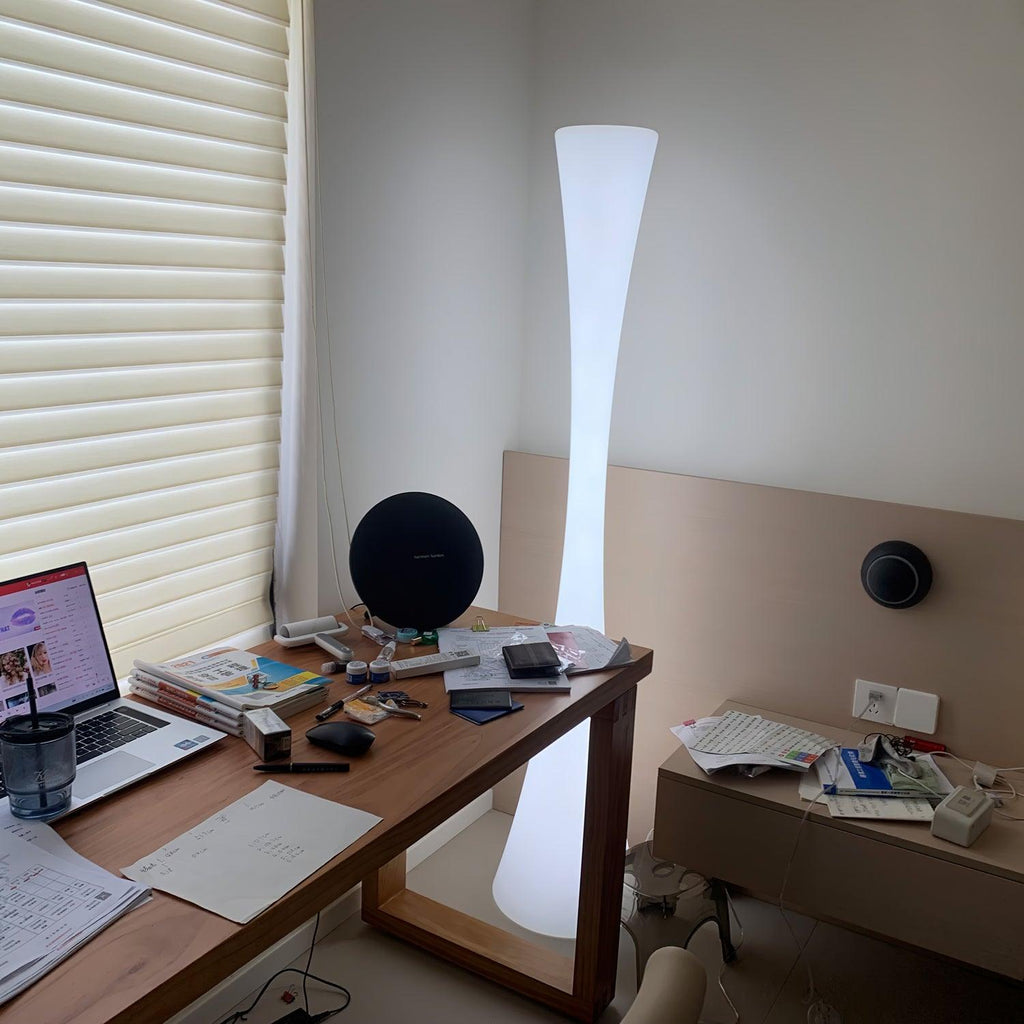 Romantic Simple White Column Floor Lamp M27 | Souliia
