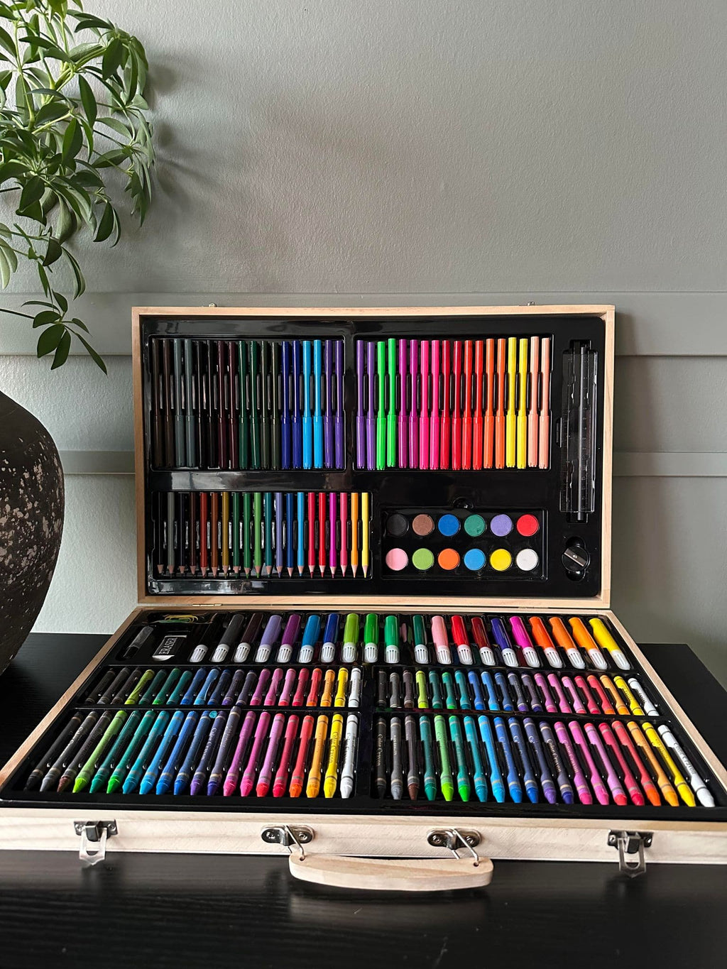 Unleash Your Creativity with 180 Colors and Tools - Souliia