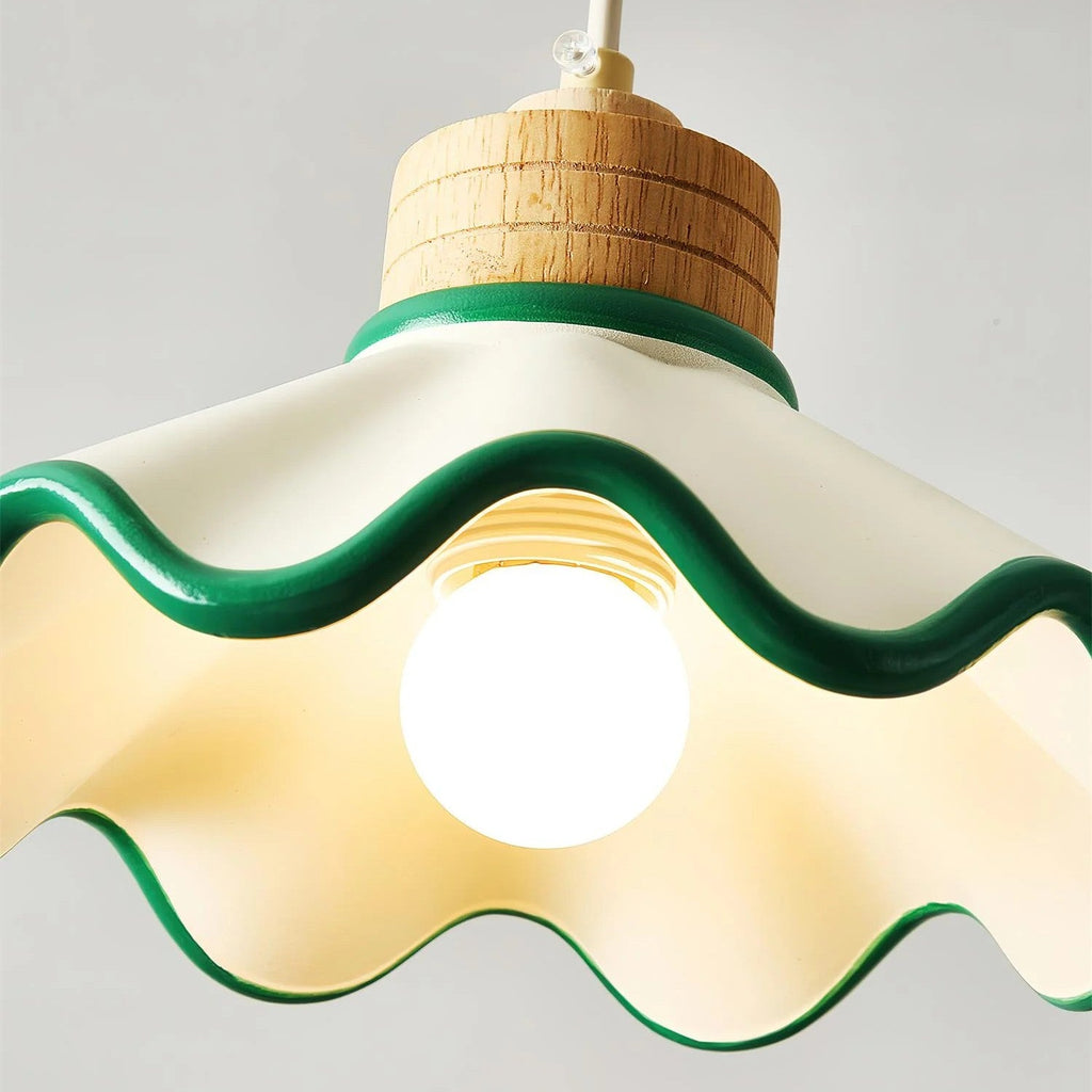 Resinova Wave-shaped Pendant Light - Modern Metallic Resin for Dining Rooms and kitchens | Souliia