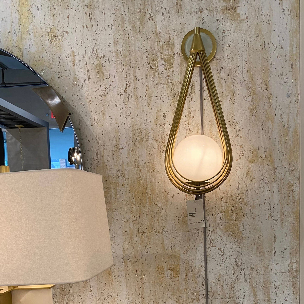 Ova Wall Lamp | Souliia
