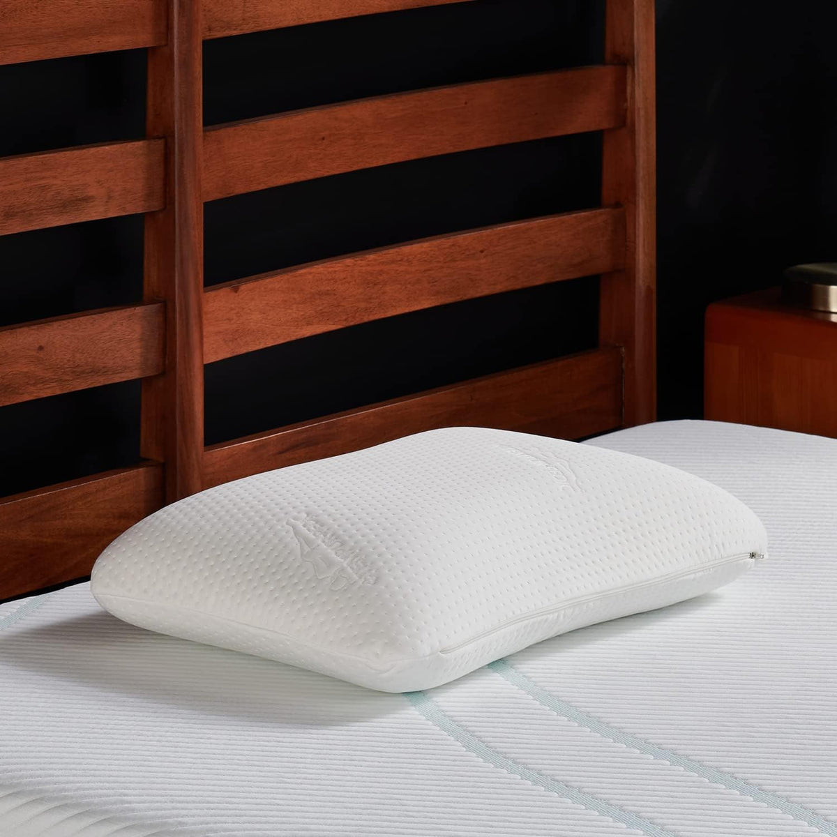 Dual-Sided Contoured Foam Pillow for Spinal Alignment