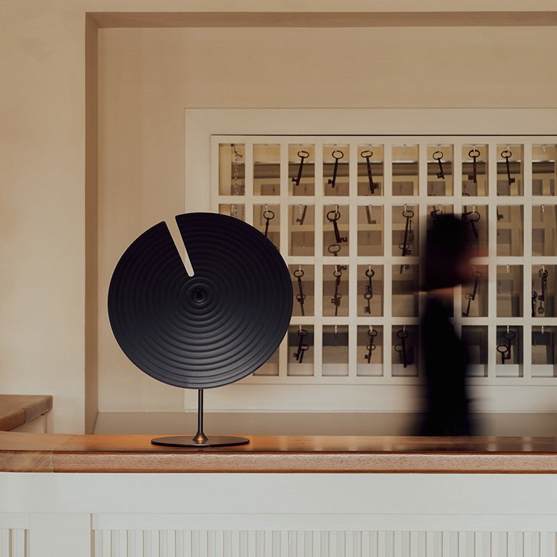 Moderne klassisk pladespiller-bordlampe M31 | Souliia