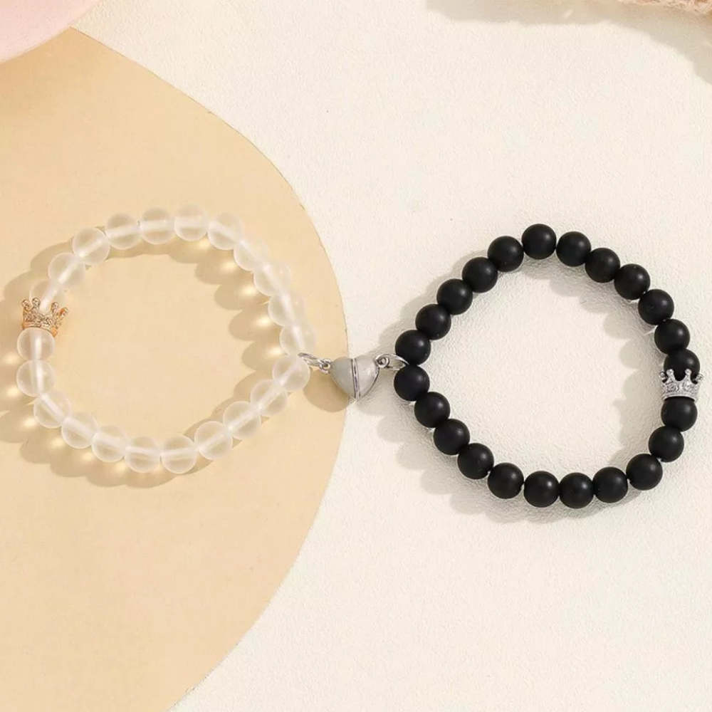 Magnetische koppelarmbanden met lichtgevende harten — liefdesgeschenk