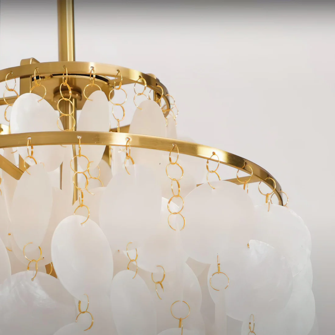 Lumi Seashell Pendant Light — Warm Vintage Ambient Glow