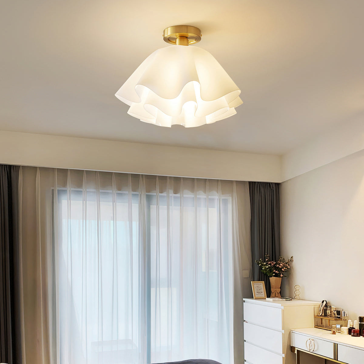 Lustra Pleated Retro Brass Acrylic Ceiling Light | Souliia