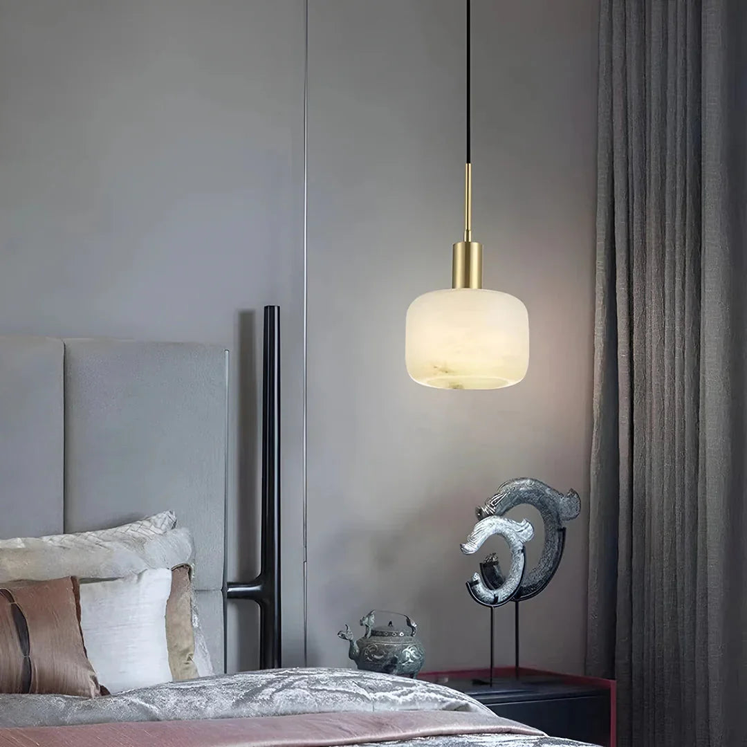 Velia minimalistisk agernformet alabastpendel | Souliia