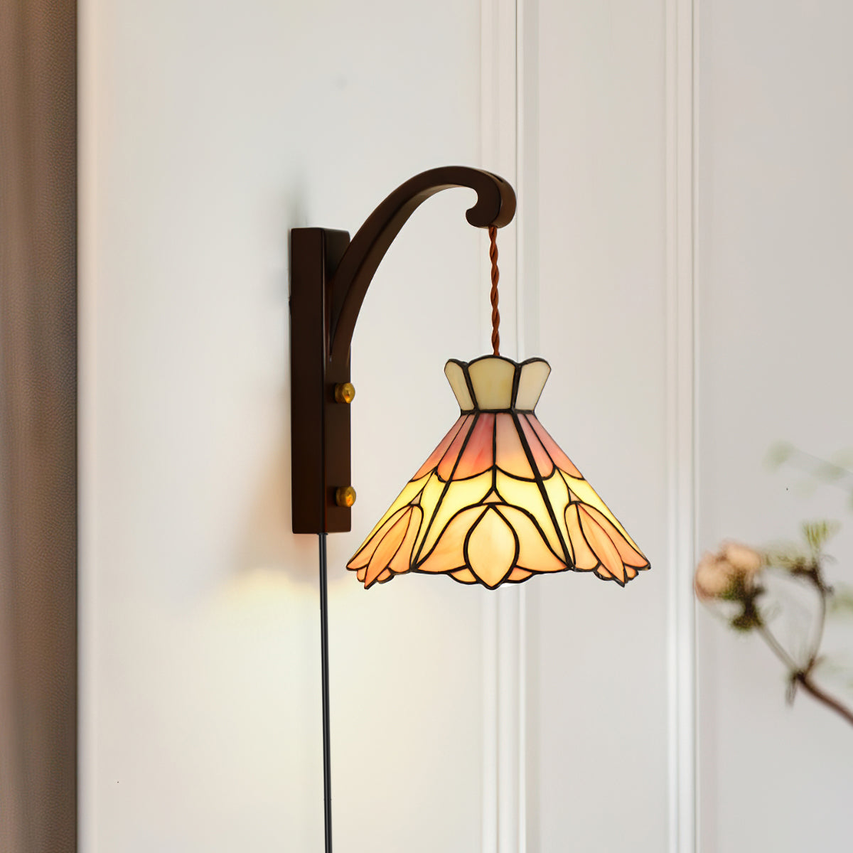 Serena Tiffany Steckdosen-Wandleuchte | Souliia