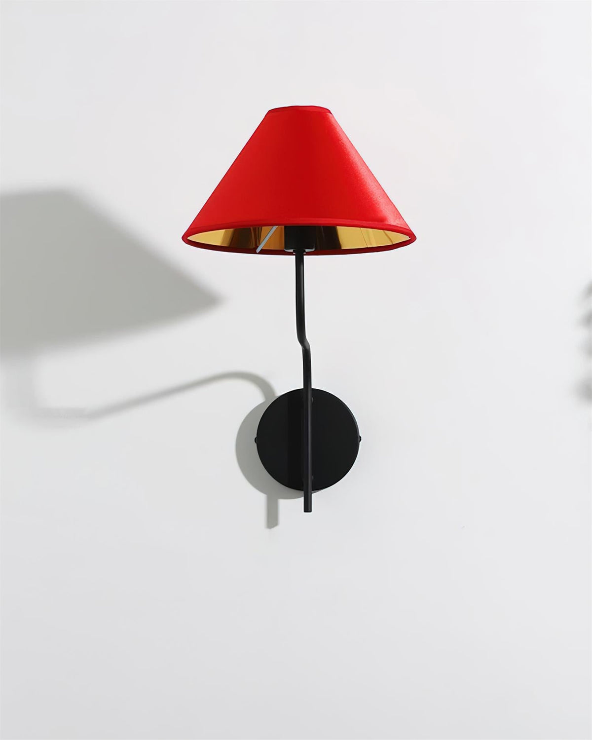 Scarlet Wall Lamp | Souliia