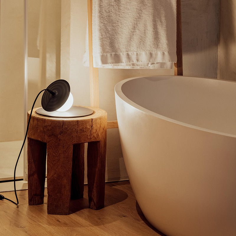 Moderne klassisk pladespiller-bordlampe M31 | Souliia