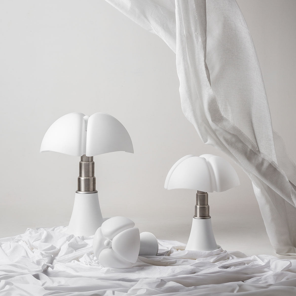 Petalica Table Lamp | Souliia