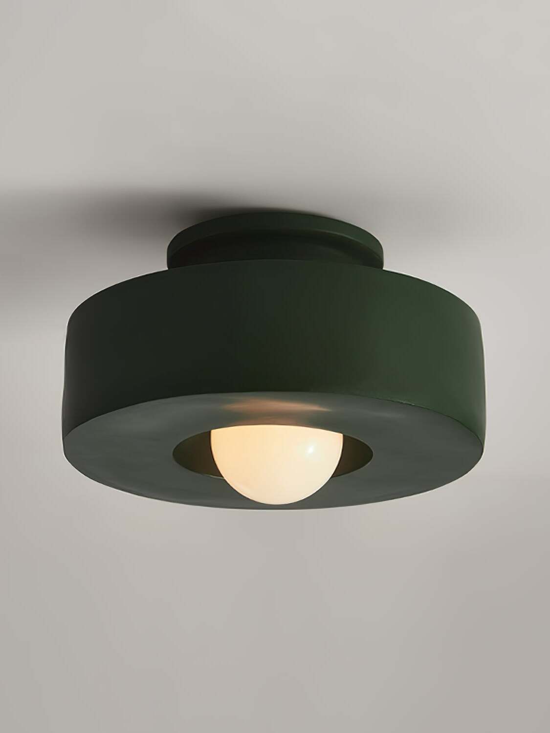 Resinova taklampa i harts – kraftig cylindrisk modern utanpåliggande armatur | Souliia