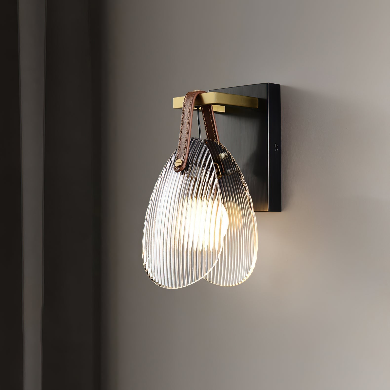 Shell Glass Wall Lamp | Souliia