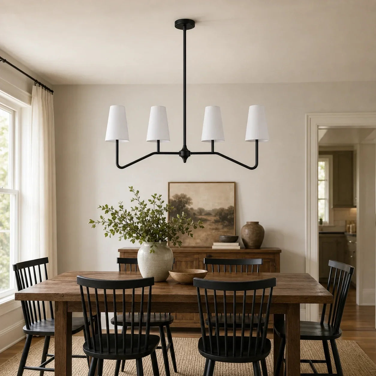 Strellux Linear Kronleuchter mit weißen Stoffschirmen - Messing und Schwarz Vintage-Stil für Esszimmer | Souliia