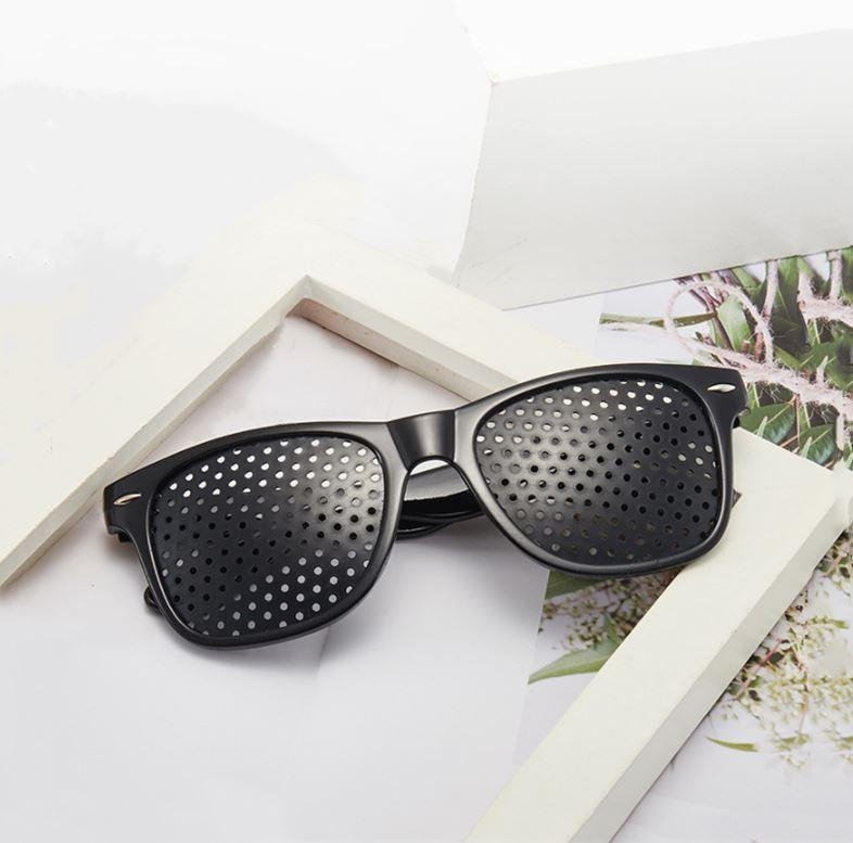 Gafas estenopeicas antifatiga — Ayuda para la visión de cerca y de lejos