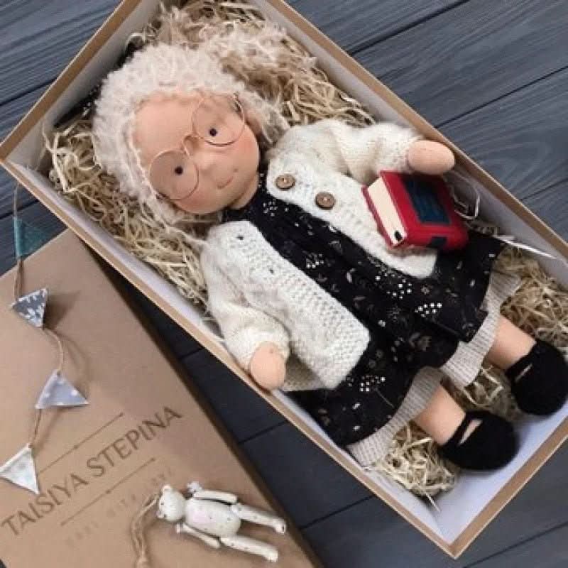 Waldolly Waldorf Cotton Doll — Handmade Craftsmanship, Rounded Silhouette, Soft Tactile Surface