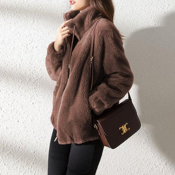 Giacca imbottita in pelliccia con collo alto — cappotto invernale oversize fatto a mano