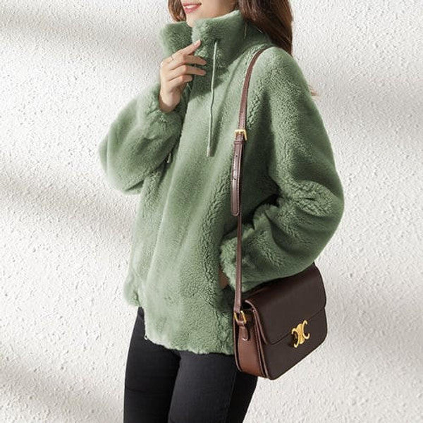 Giacca imbottita in pelliccia con collo alto — cappotto invernale oversize fatto a mano