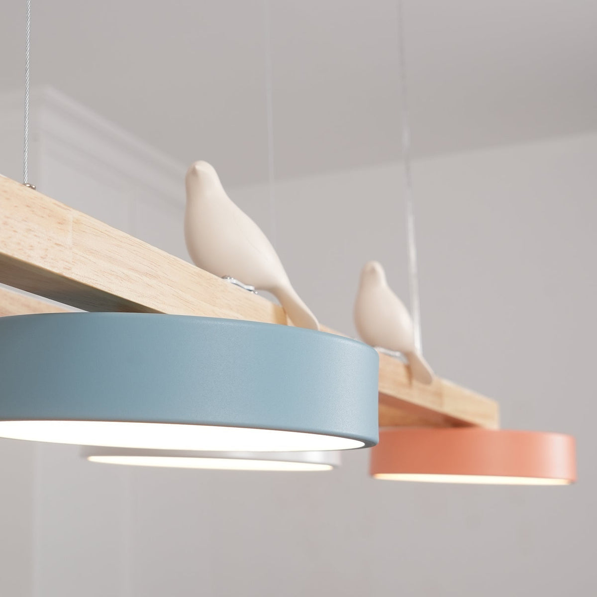 Moderne minimalistisk pendellampe med 4 fugle | Souliia