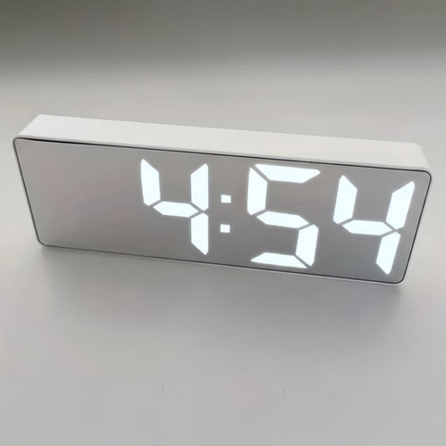 AuraLed Compact Smart LED Alarm Clock — USB Battery Power, Custom Snooze