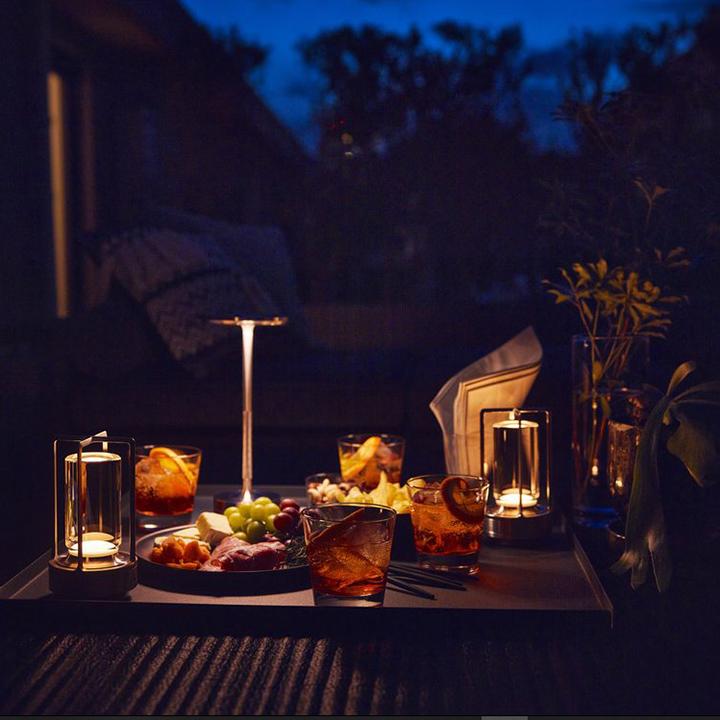 Přenosná bezdrátová stolní lampa - dotykový senzor, nastavitelná intenzita světla