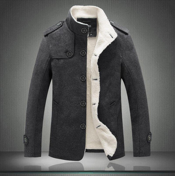 Klassisk ulltrenchcoat — langermet yttertøy med knapper