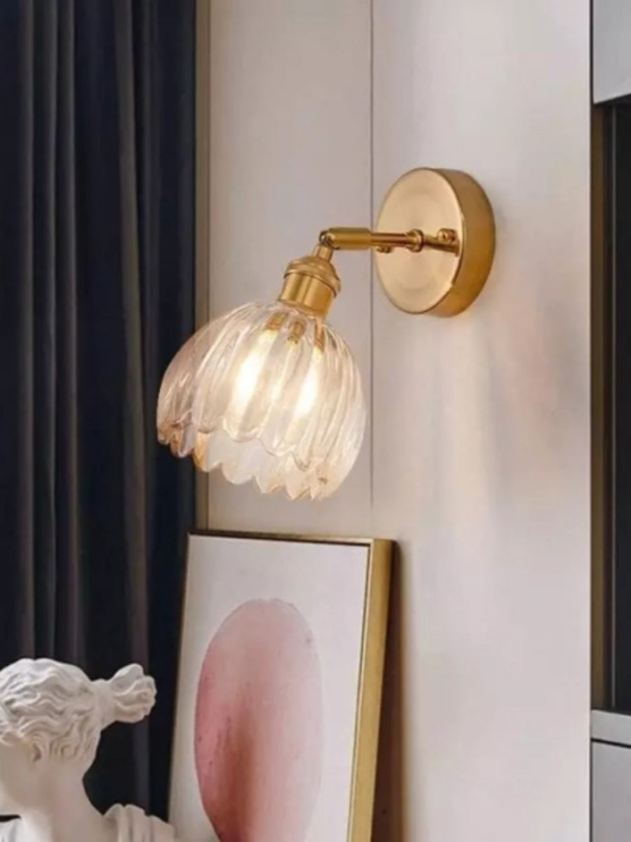Verdoma Tulip Inspired Floral Shade Wall Lamp — Art Deco Inspired Decorative Sconce for Bedrooms | Souliia