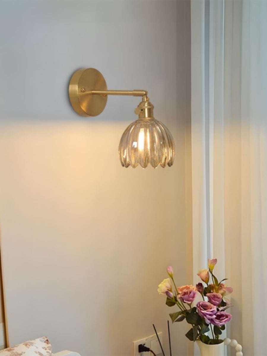 Verdoma Tulip Inspired Floral Shade Wall Lamp — Art Deco Inspired Decorative Sconce for Bedrooms | Souliia