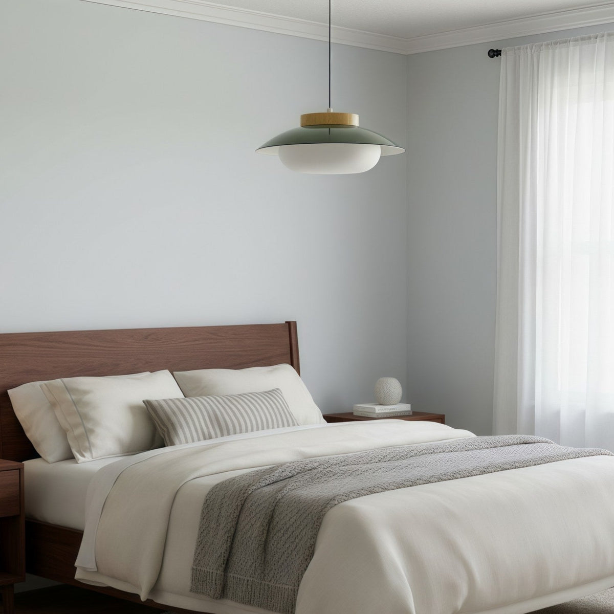 Elegancka lampa wisząca Oribela w kształcie spodka o smukłym profilu – nowoczesna minimalistyczna lampa do jadalni i nad wyspę kuchenną | Souliia