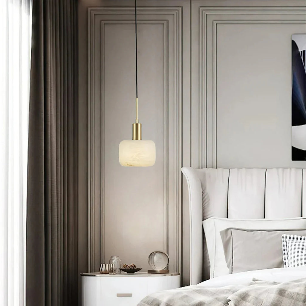 Velia minimalistisk agernformet alabastpendel | Souliia