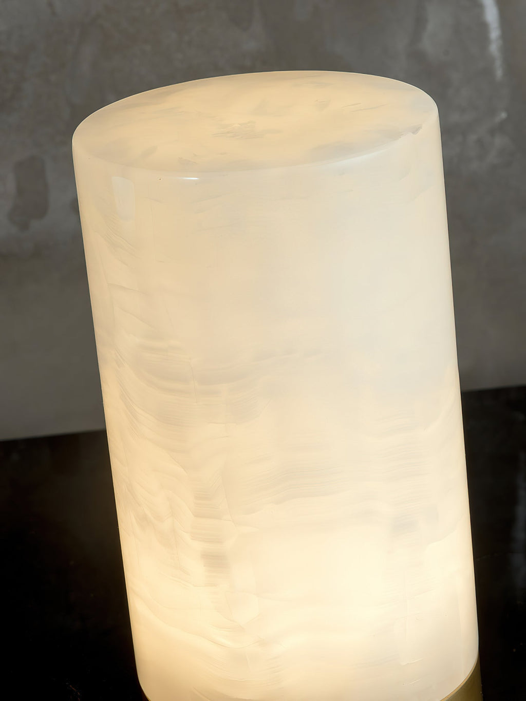 Totem Alabaster Table Lamp (built-in battery) | Souliia