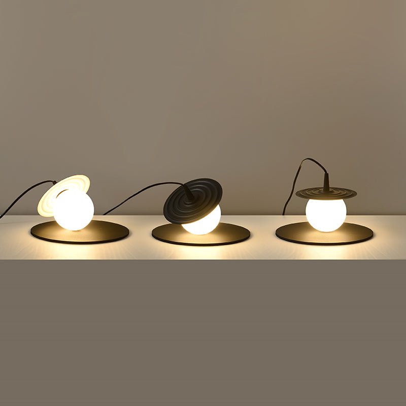Moderne klassisk pladespiller-bordlampe M31 | Souliia