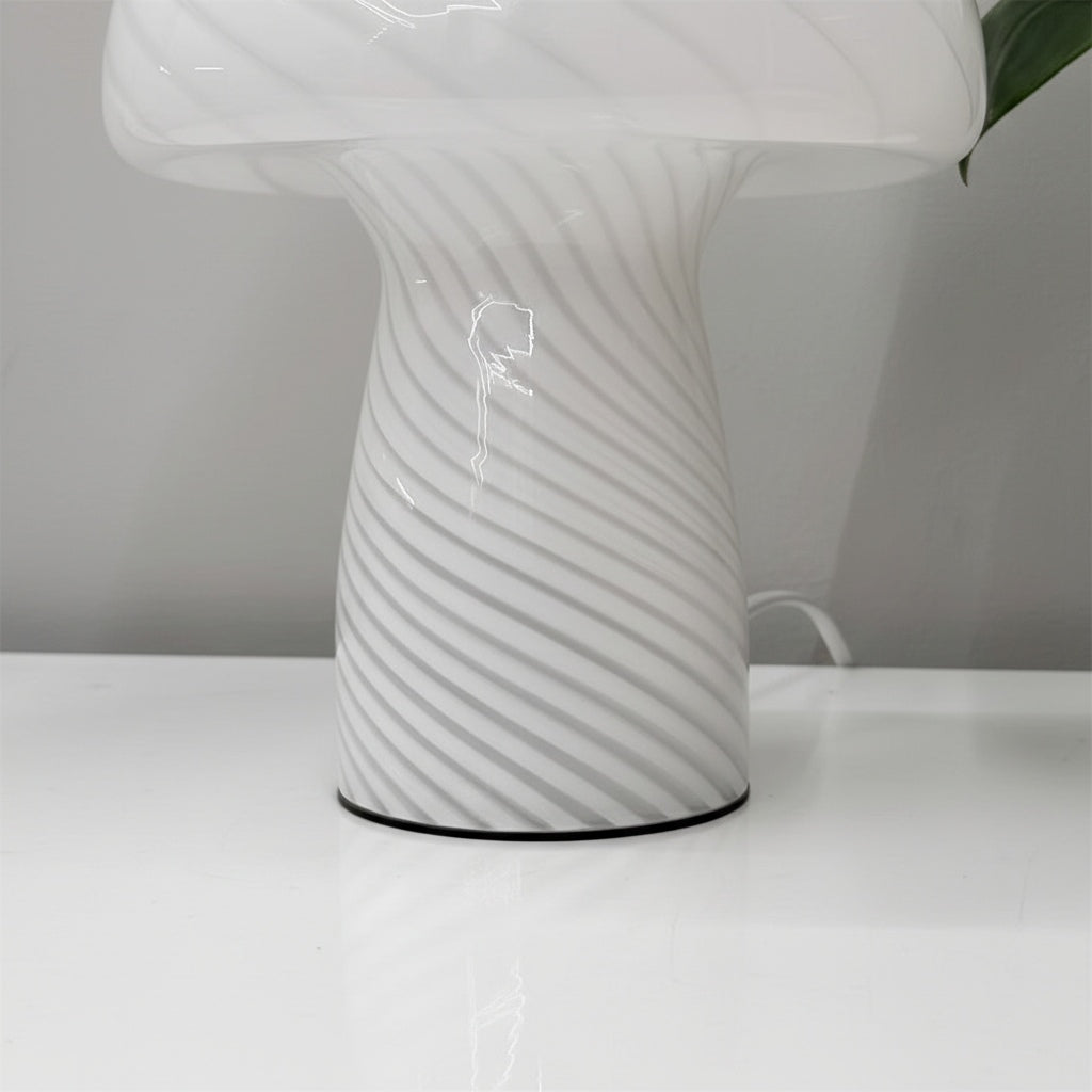 Striglow Pilz Tischlampe – Künstlerische visuelle Textur für Zuhause und Büro | Souliia