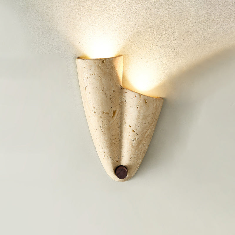 Travertin Wandleuchte – Minimalistischer Steinfackel-Dekor für Wohnzimmer | Souliia