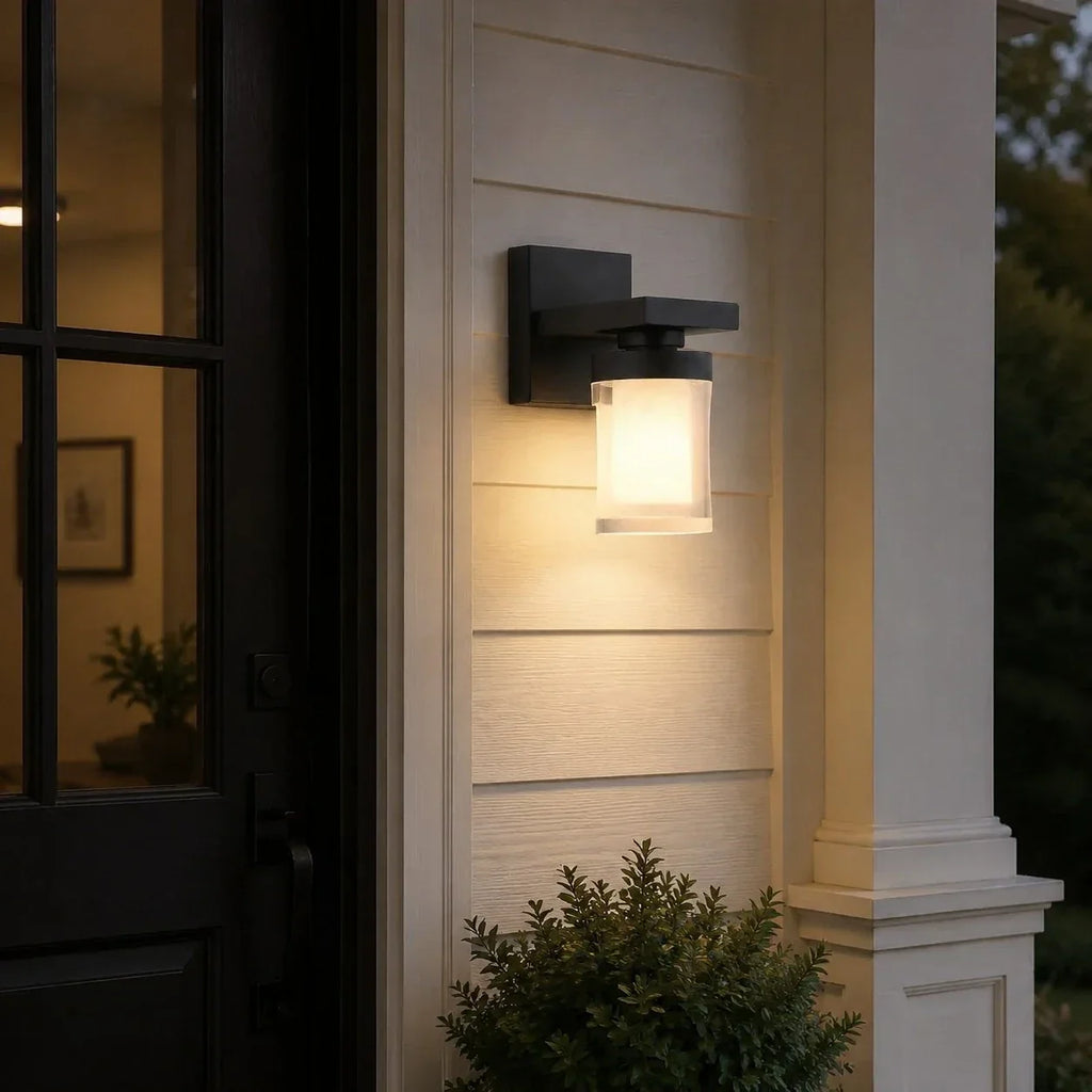 Lampada da parete per esterni moderna in nero opaco | Souliia