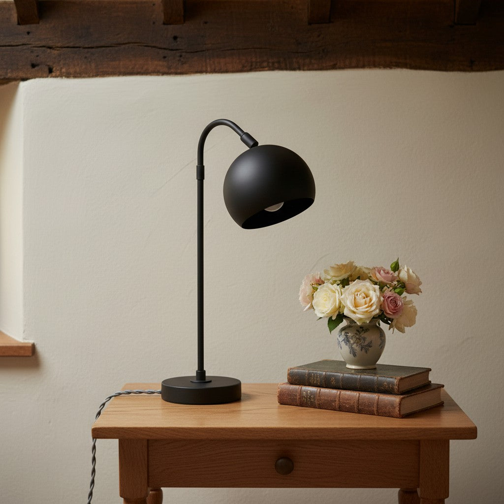 Ornato Luxe moderne dekorativ bordlampe – stilfuld belysning til hjemmet | Souliia