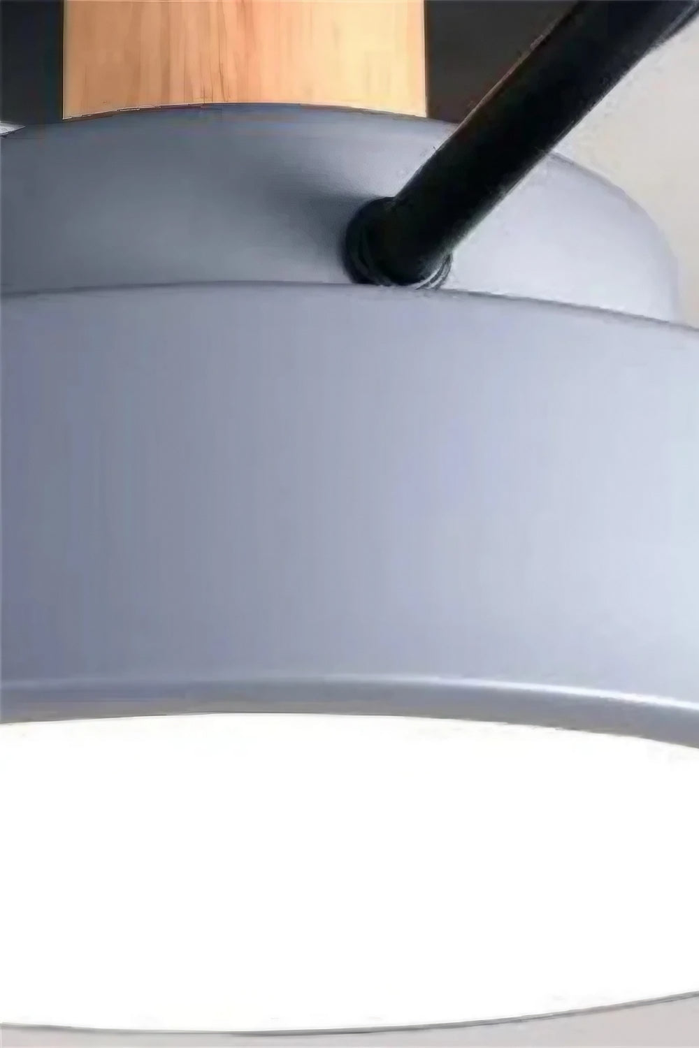 Loftlampe med flere hoveder, skiver og grene i Morandi-farver | Souliia