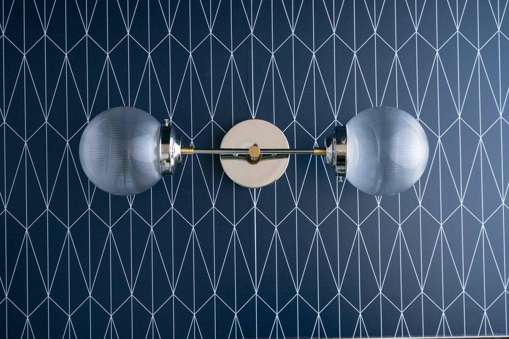 Lumio Globe moderne doppelte Waschtisch-Wandleuchte – Übergangsbeleuchtung für Bad & Flur | Souliia