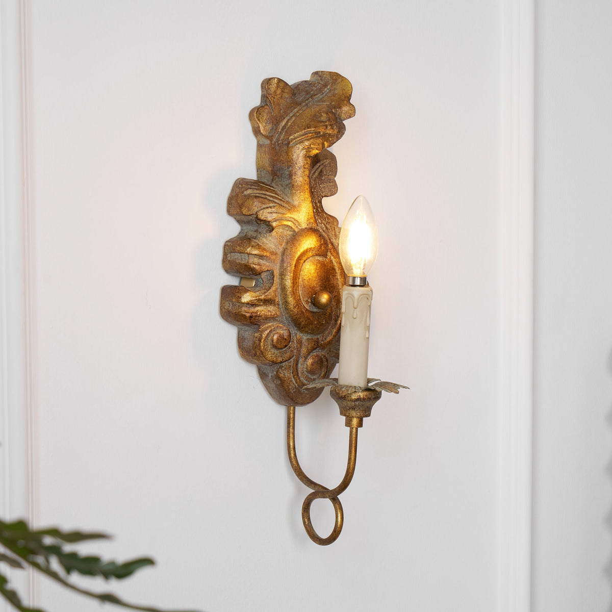 Verdure Vintage Wall Sconce