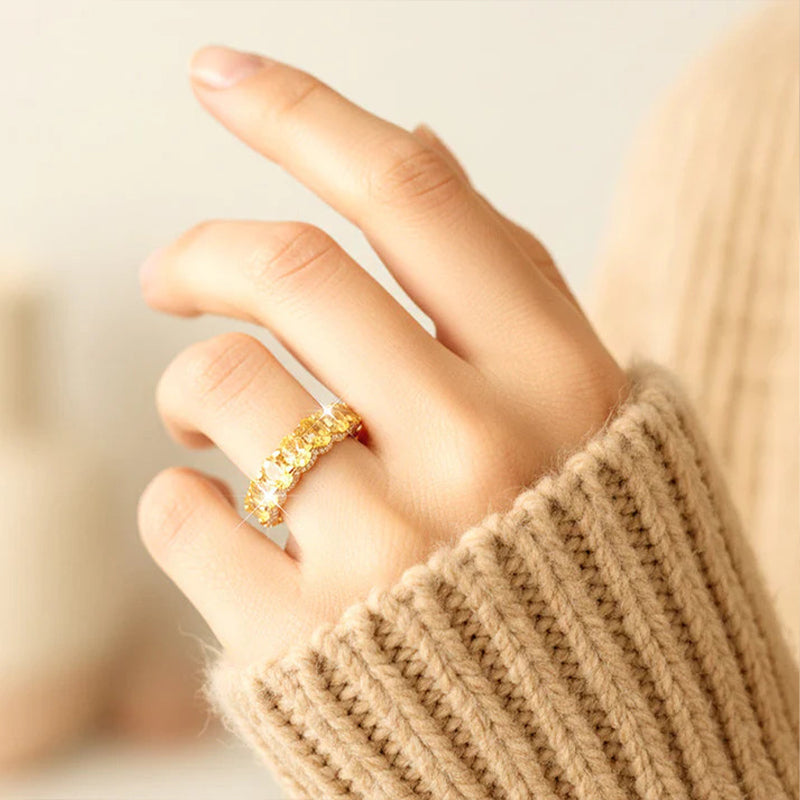 Transform Your Hand into a Stunning Eye-Catcher of Radiant Elegance - Souliia