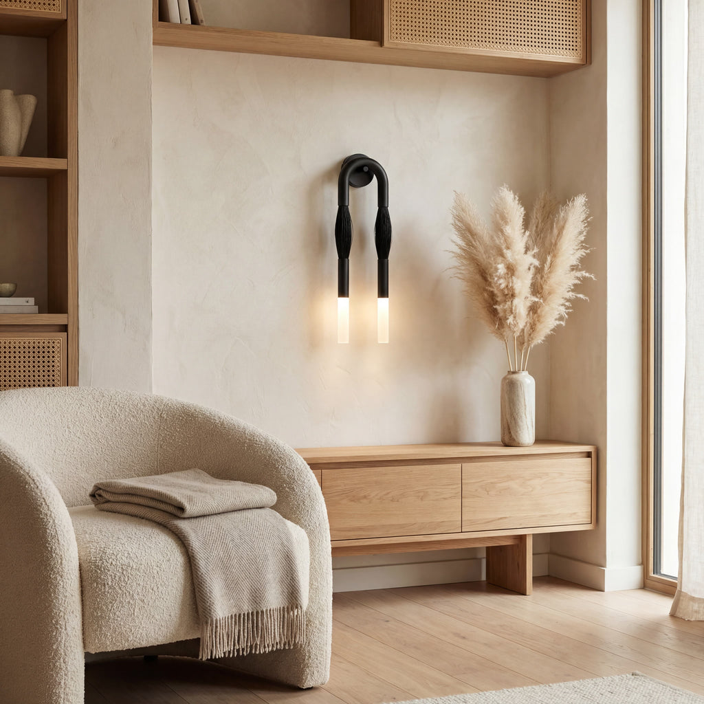 Strandia Minimalistische gebogene Arm Wandleuchte - Japandi Stil Akzentlicht für Flur | Souliia