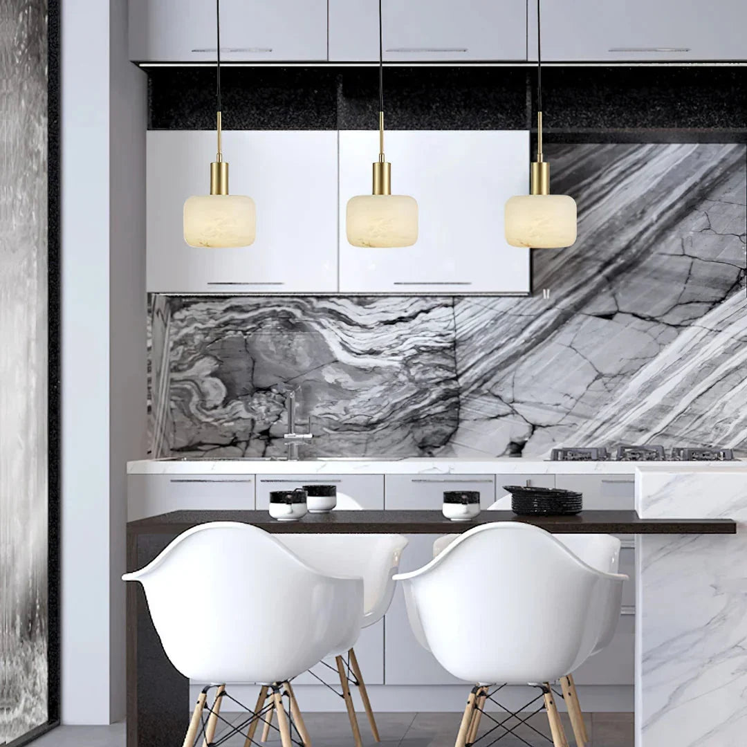Velia minimalistisk agernformet alabastpendel | Souliia