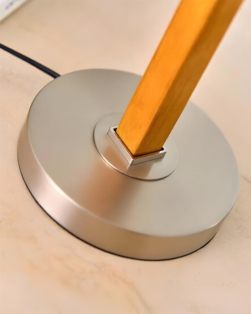 Tavian Table Lamp | Souliia