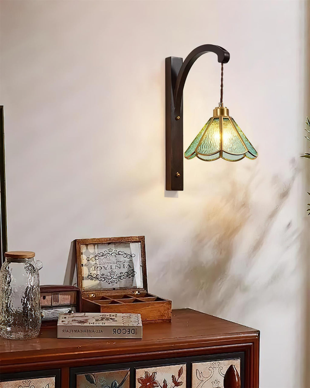 Tavelle Wall Lamp | Souliia