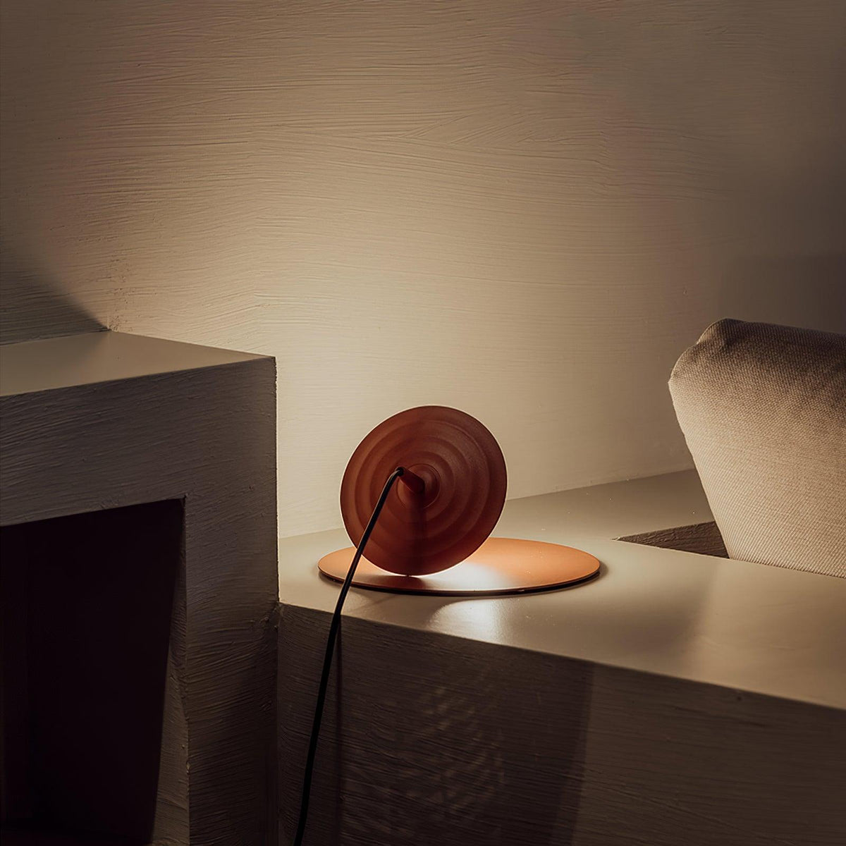 Moderne klassisk pladespiller-bordlampe M31 | Souliia