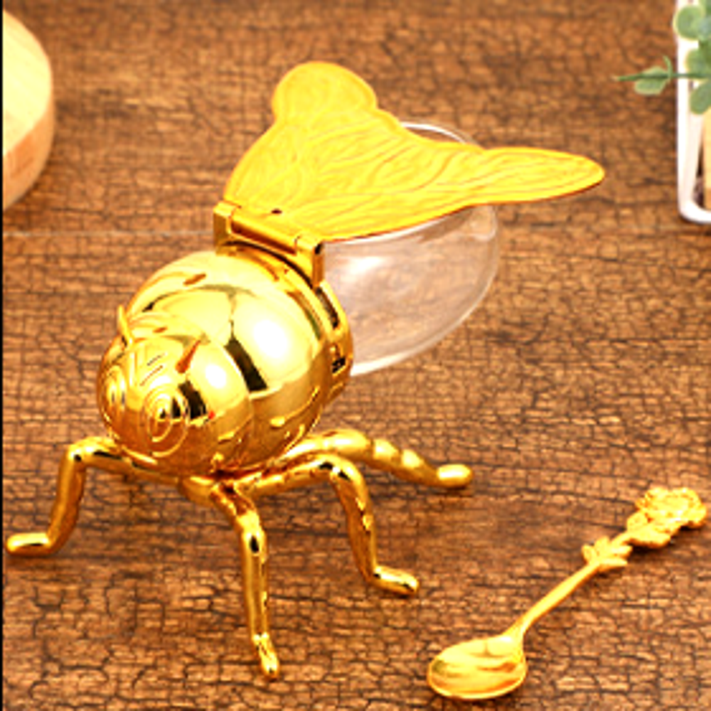 Transform Your Kitchen into a Stylish Honey Paradise Full of Charm and Order - Souliia