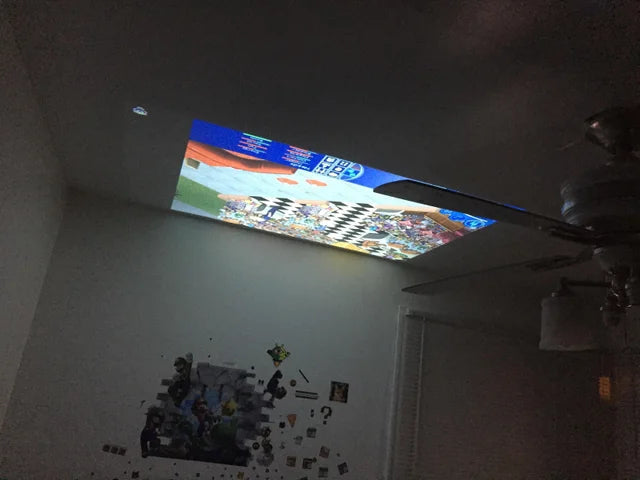 HighPeak-miniprojector - draagbaar, met ingebouwde luidsprekers