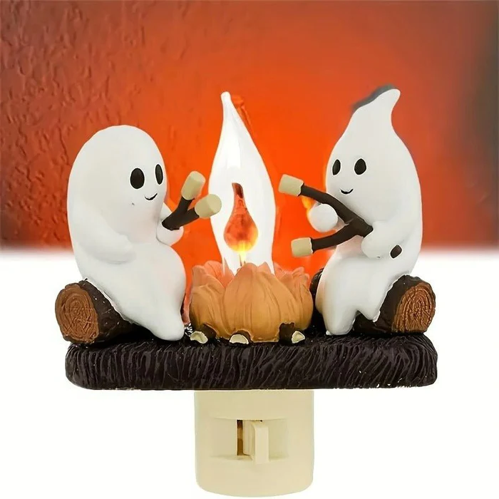 Luz noturna de fantasma de Halloween — Decoração com chama de fogueira tremeluzente