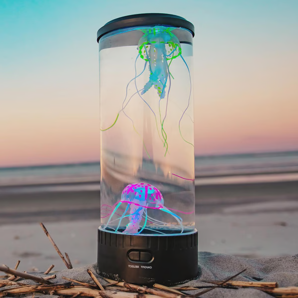 Aquário lâmpada de lava com medusas LED — Medusas flutuantes realistas